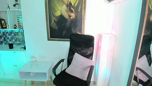 Karlagonzales_'s cam snapshot