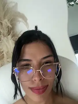 zoe_sexy_latin_19's cam snapshot