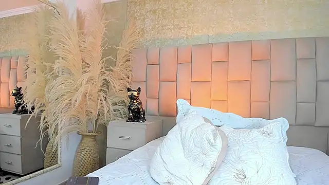 cloesummerr_'s cam snapshot