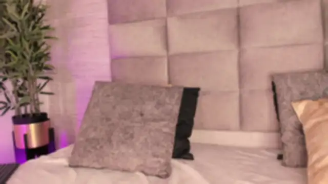 mia_crawford's cam snapshot