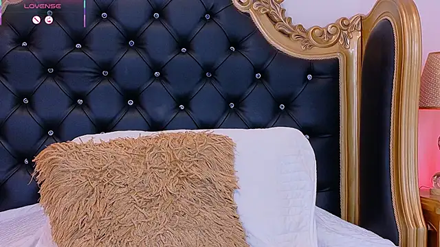 AdelinaVans's cam snapshot