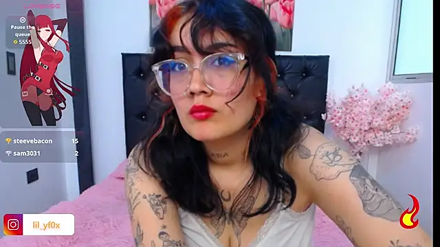 lily_f00x's cam snapshot