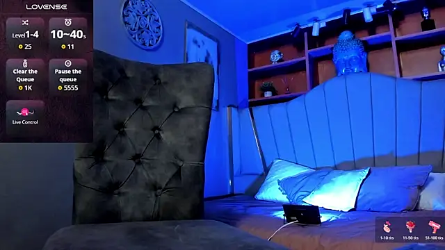 Lucy_Williiams's cam snapshot