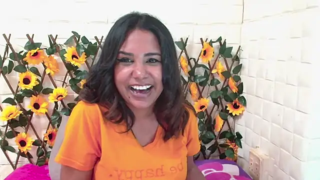 IndiaSexyStripper4u's cam snapshot