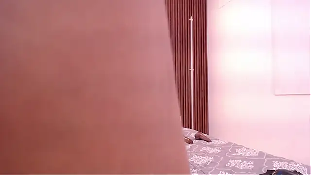 aixa_show's cam snapshot