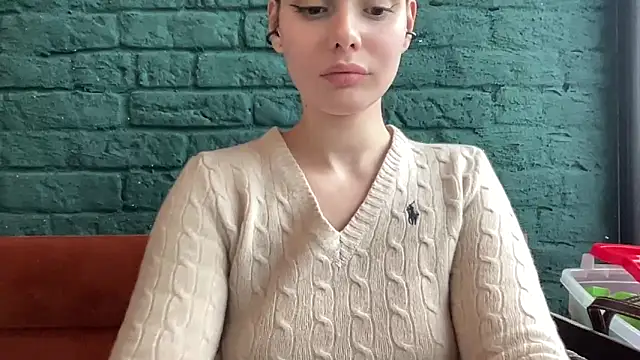 SophieCharm's web cam