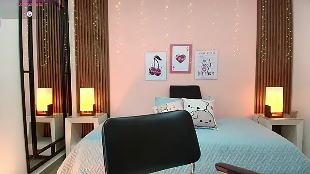 alina_martinelli's cam snapshot