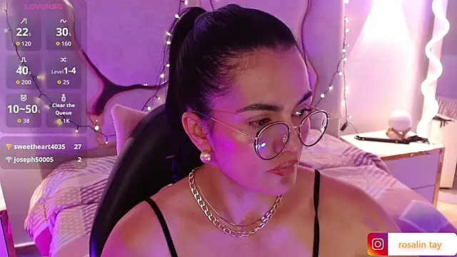 Rosalind_tay's cam snapshot