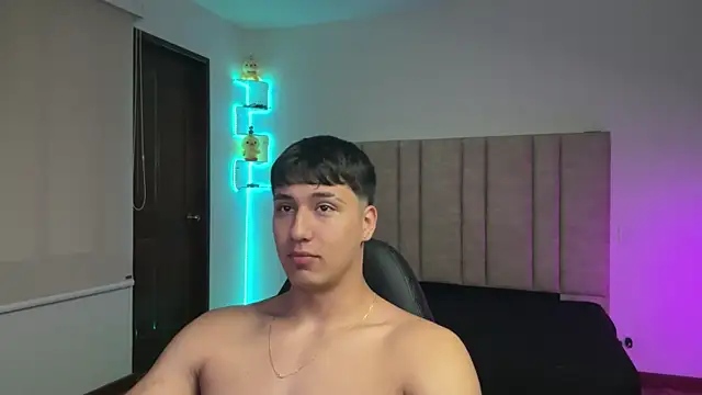 CHRIS_MORGAN1's cam snapshot