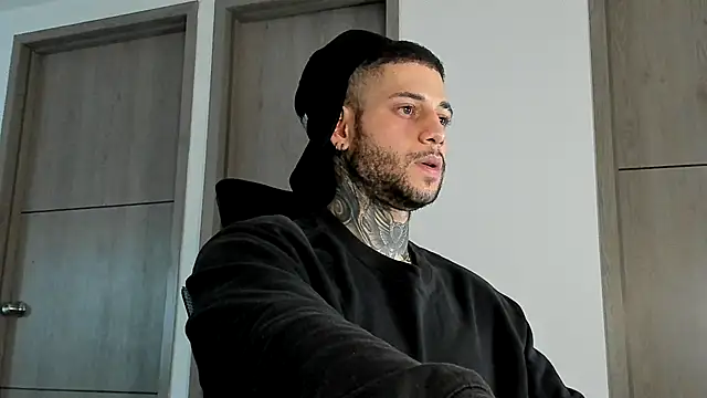 _jamesleandros1's cam snapshot