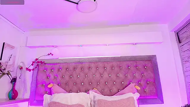 Tayzon_Foxxx's cam snapshot