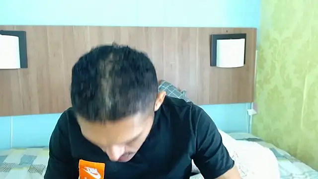 Derek_Storm_'s cam snapshot