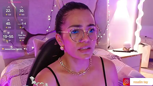 Rosalind_tay's cam snapshot