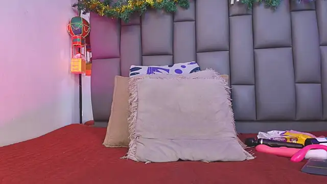 _MiaBrown_'s cam snapshot