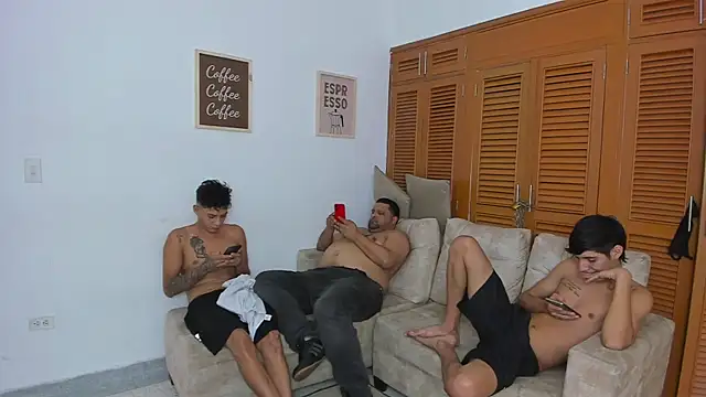 brutal_sex_room2k's cam snapshot