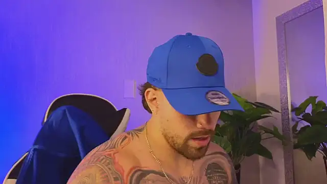 Ades_Lowe's cam snapshot