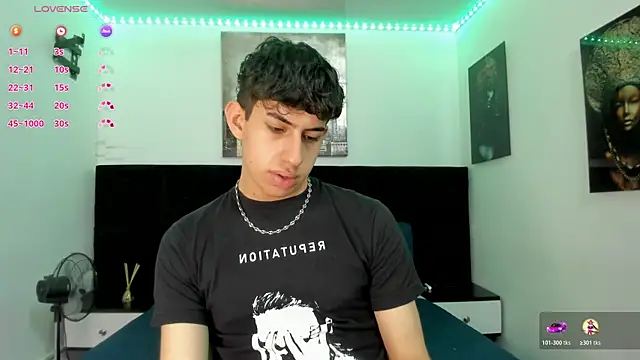 Aaron_Spencer13's cam snapshot