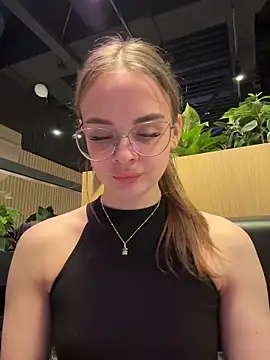 KristiRich live sex cam