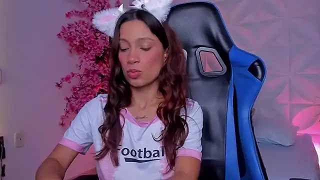 cora_22's cam snapshot