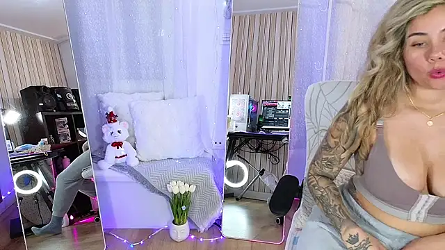 Tawny_cox's cam snapshot