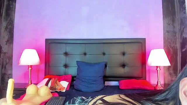 MaduraLuciana's cam snapshot