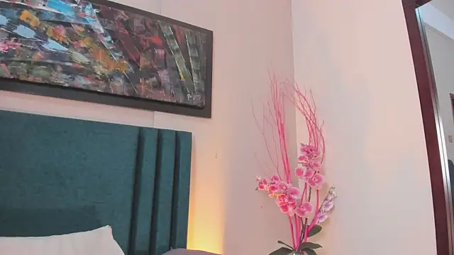 AntonellaHall_'s cam snapshot