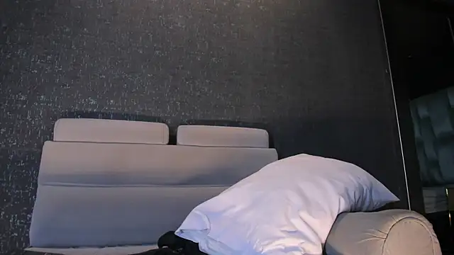 kaletattoo's cam snapshot