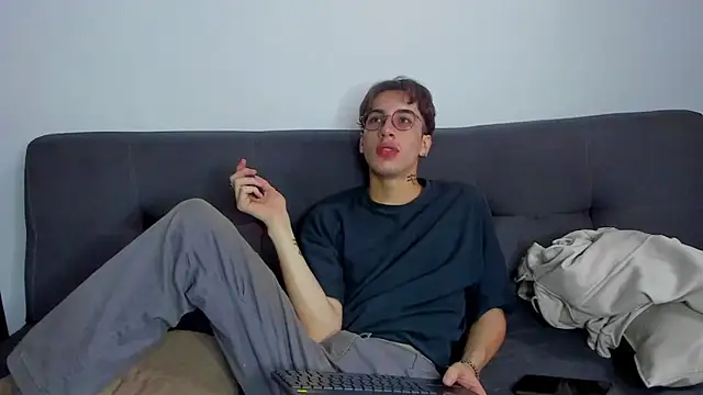 Dio__morningstar's cam snapshot