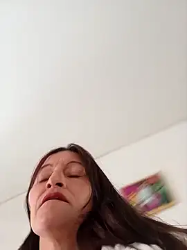 Salome-moon's cam snapshot