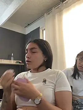 Alyha_Cortes's cam snapshot