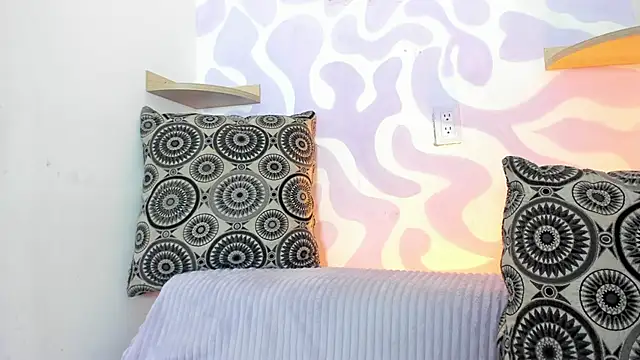 mia_scarlett7's cam snapshot