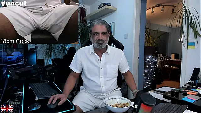 OnlineBossUK's cam snapshot