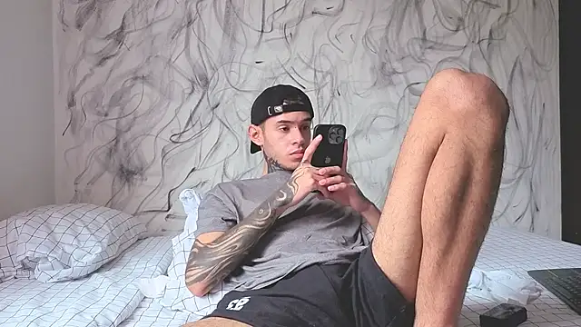 Saturno_v live sex cam