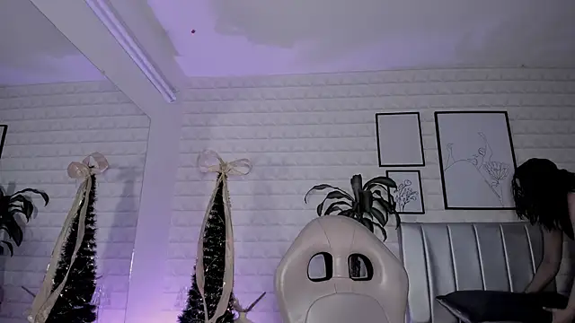 Lizzie-Evans's cam snapshot