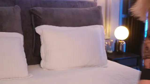 Rikka_Moore's cam snapshot