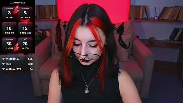 Mistress__Marcelline's cam snapshot