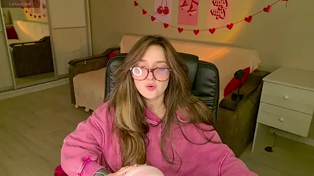 BellaSink's cam snapshot