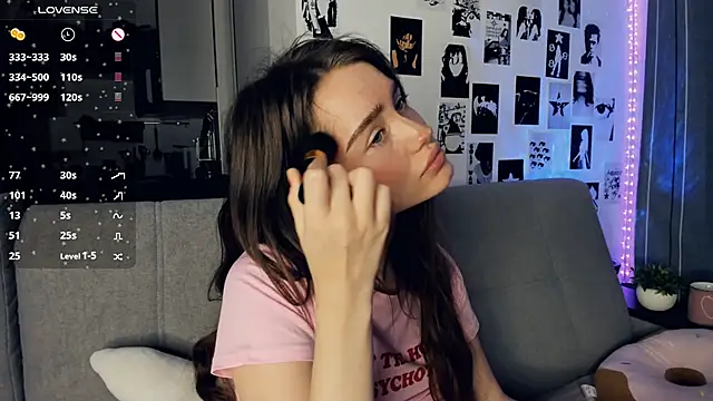 lovelyalivia's cam snapshot