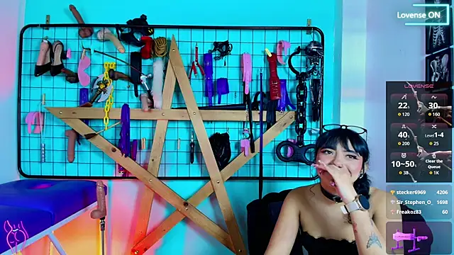 Mrmia_bdsm_extreme's cam snapshot