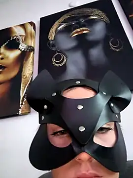 Teengirlmiaa live sex cam