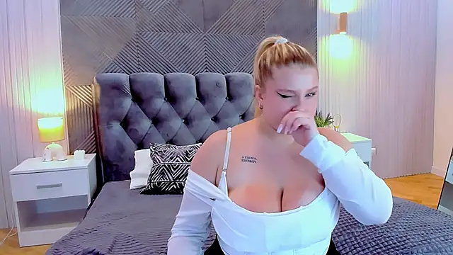 EmiliaStanley live sex cam