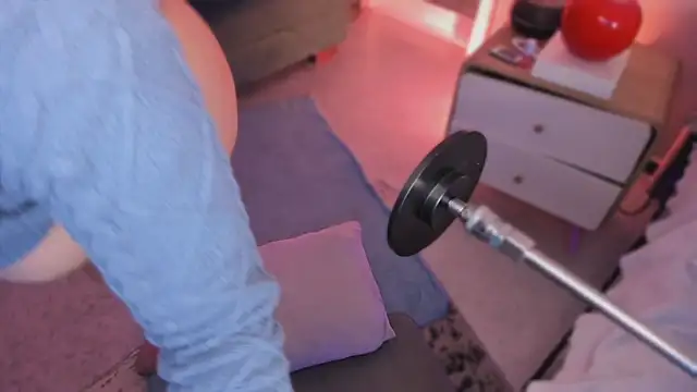 Nicolle_W's cam snapshot