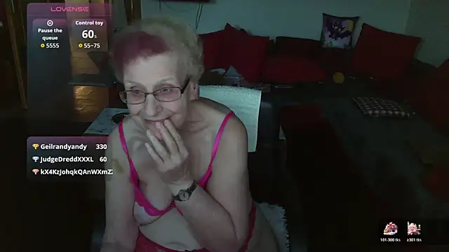 HeisseomaOriginal live sex cam