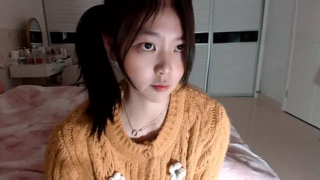 Miu1_girl live sex cam