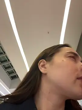 Holly_Play live sex cam