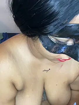 Sexysilva24 live sex cam