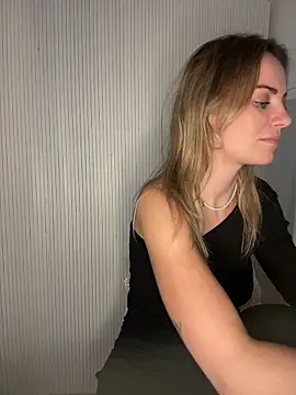 Milla__one's web cam