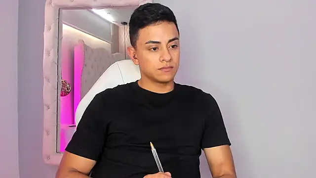 Lucii_fer_ live sex cam