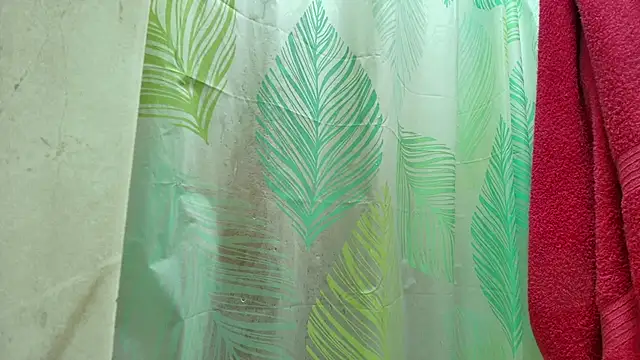 Elliee_'s cam snapshot