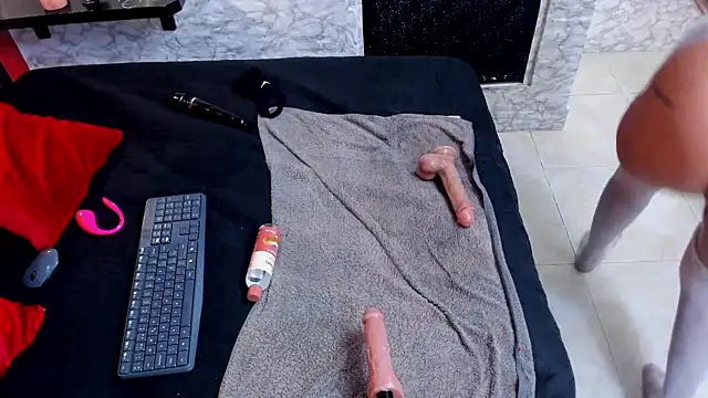 IVISBOUNCYASS's cam snapshot